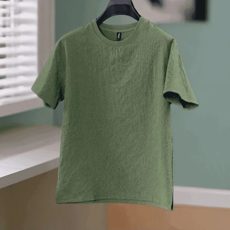 [Lightweight and Cool] Men's New Summer Style Textured, Slightly Loose-Fitting, Versatile, Breathable Short-Sleeved T-Shirt with Slit at the Hem
