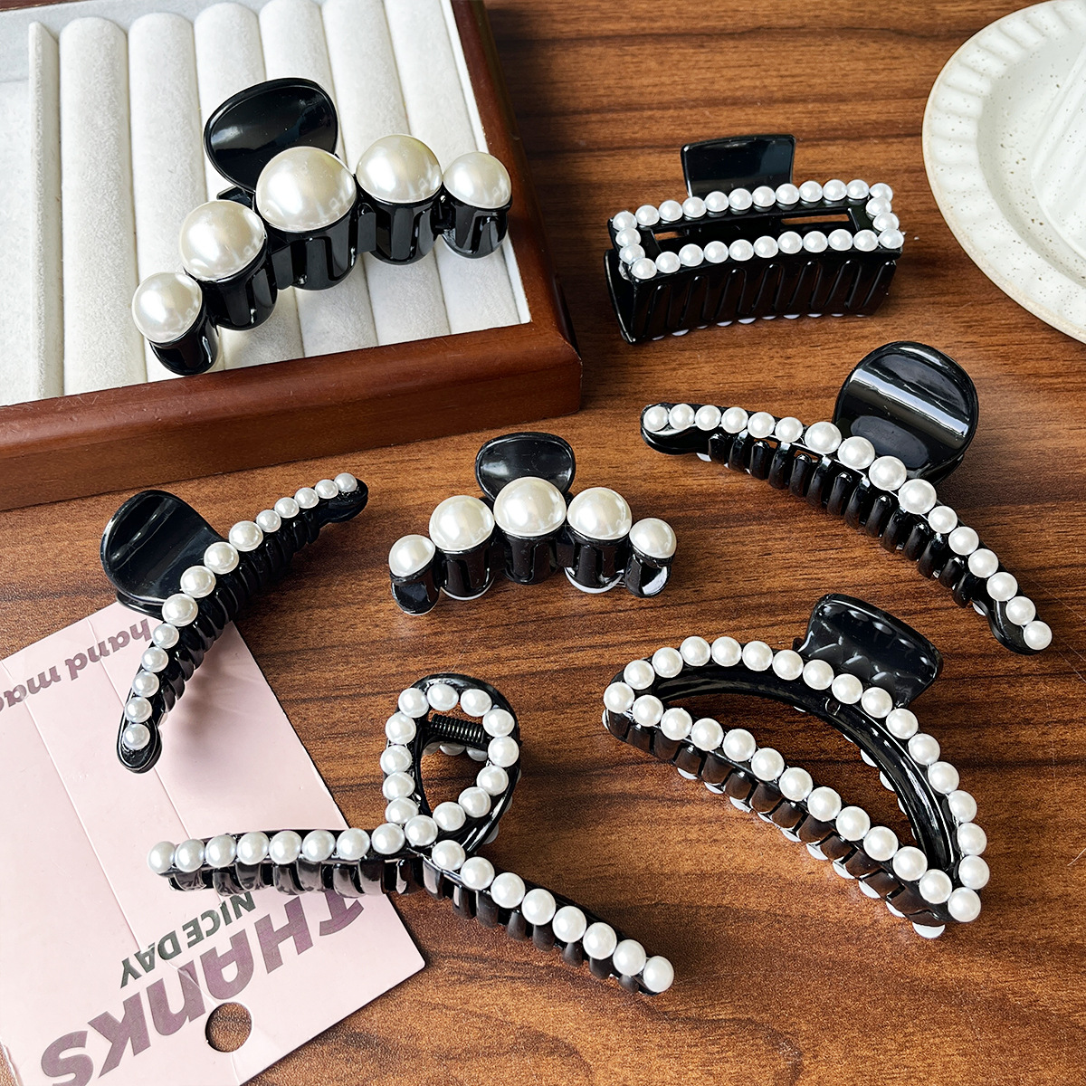 Pinza para el cabello coreana, dulce pinza para el cabello con perlas al estilo coreano para la parte posterior de la cabeza, pinza de tiburón súper elegante, pinza para el cabello estilo princesa.