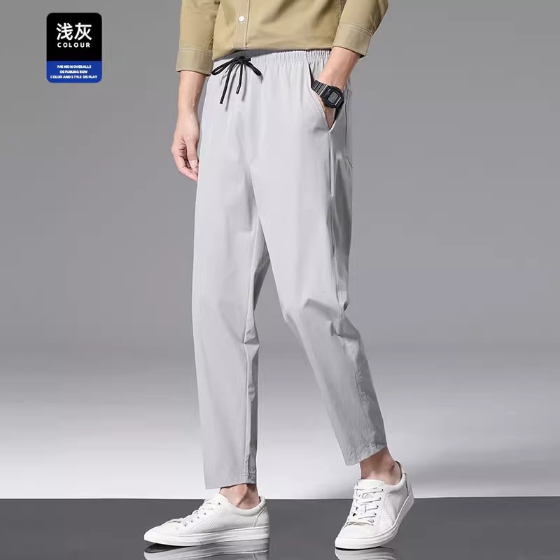 밝은 회색