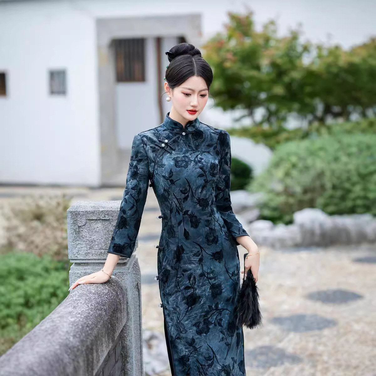 Velvet cheongsam