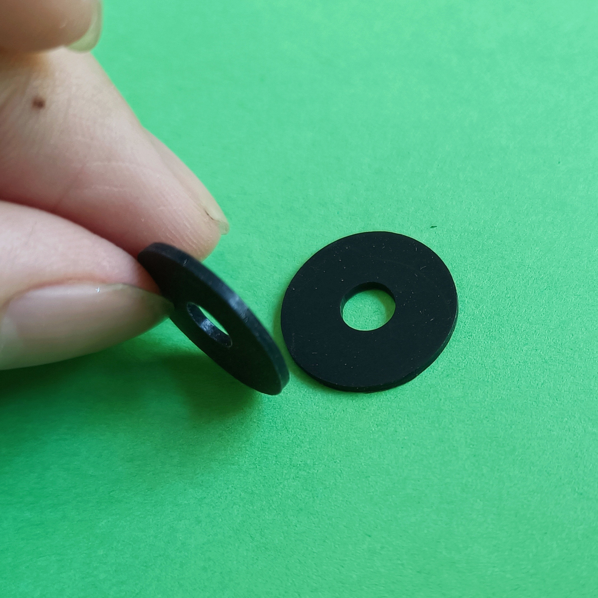 φ16mm  EPDM三元乙丙橡胶垫圈 耐酸碱橡胶密封垫片 橡胶平垫片