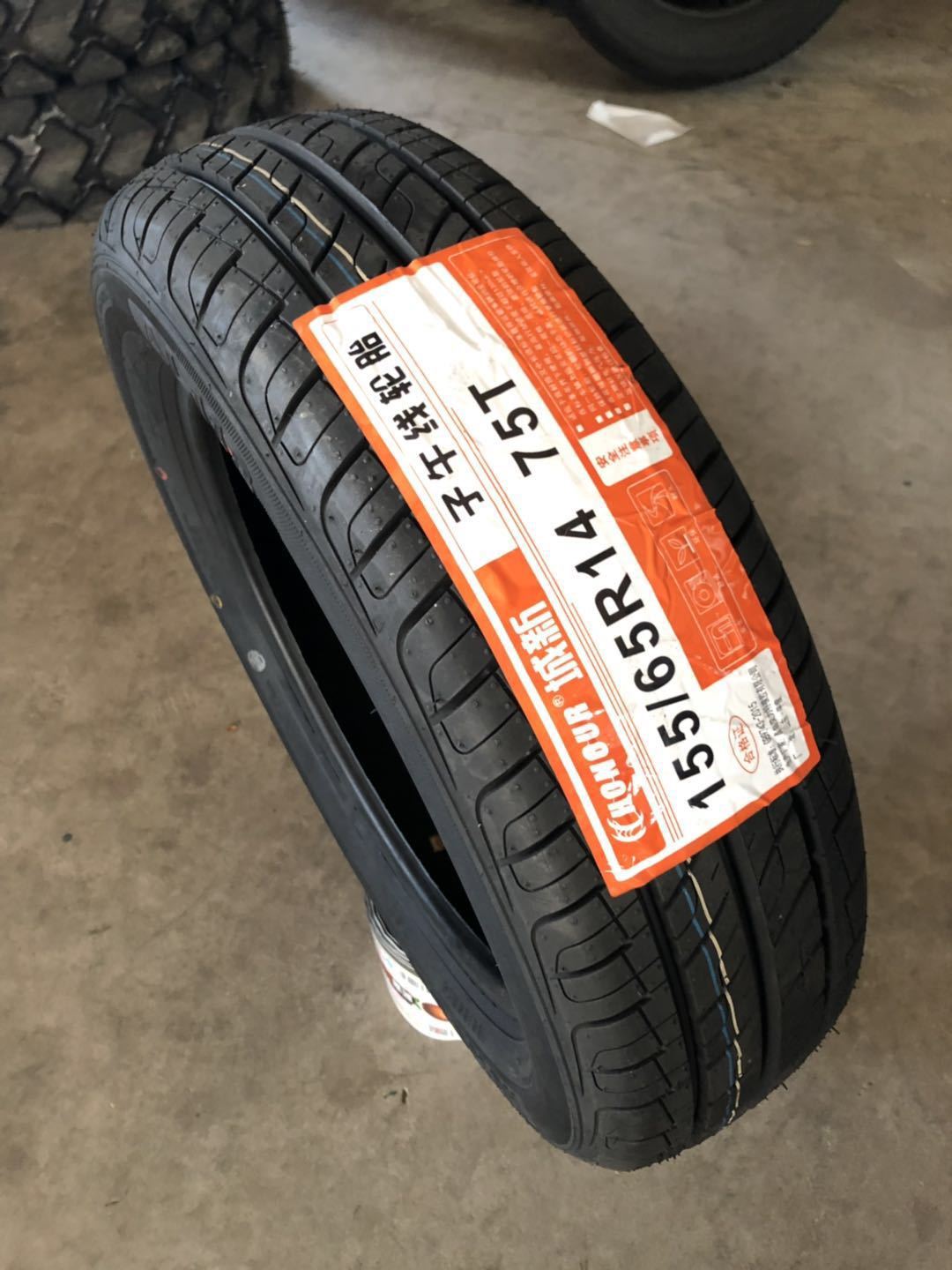 Light truck tire 165/175/185/195/205/215/225/65 7075R1...