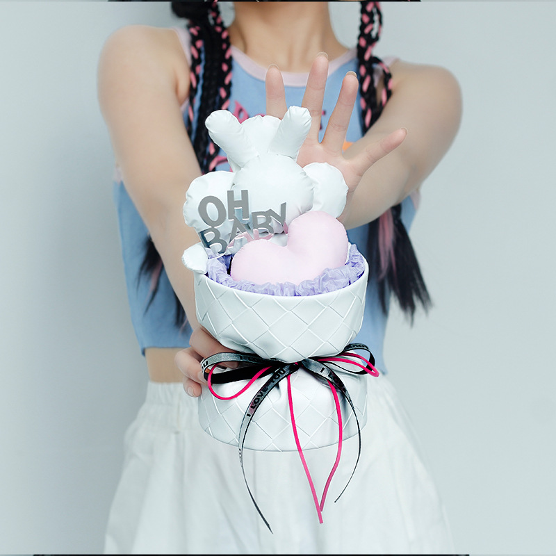 Ramo de muñecas de alto grado regalo de cumpleaños para niñas ramo de conejo regalo de San Valentín conjunto completo regalo de mano Flor eterna