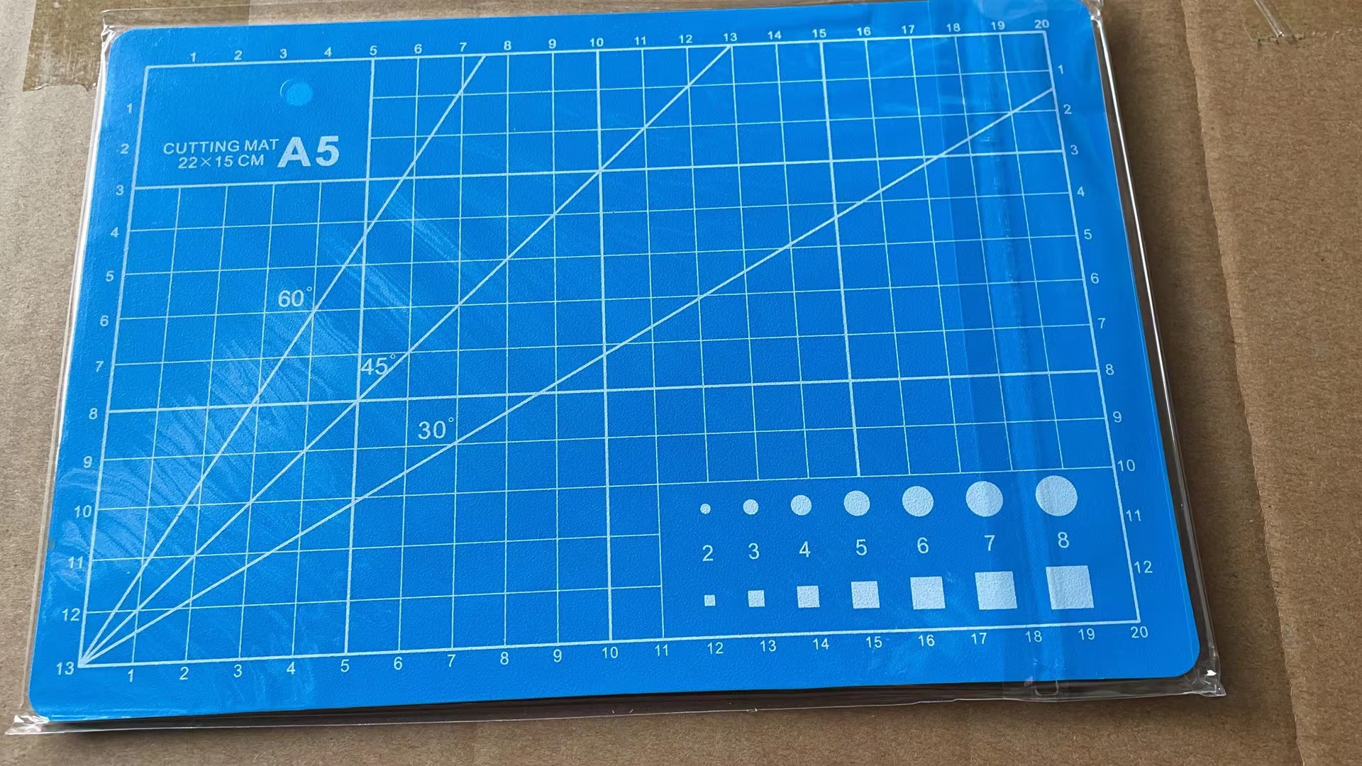 a4专业切割板pvc垫板裁剪板 a5设计雕刻模型板 介刀刻度板批发-阿里巴巴