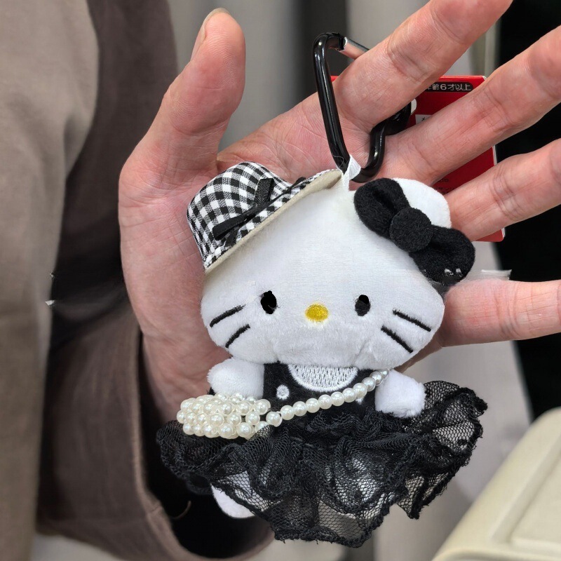 黑色草帽kitty帽宝宝挂件爱心扣公仔玩偶可爱赫本风挂饰钥匙扣|undefined