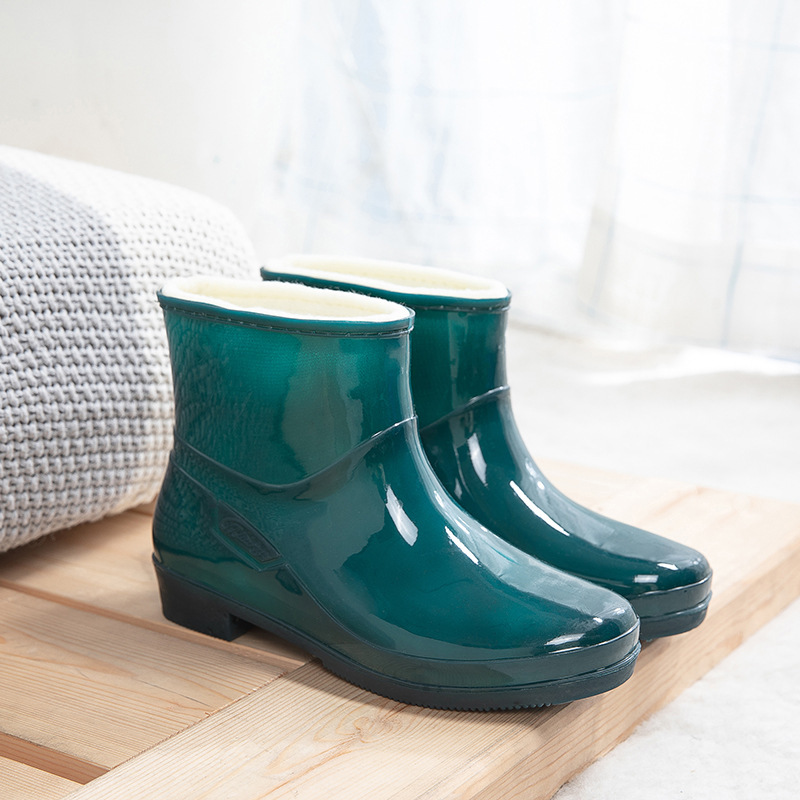 Comercio exterior zapatos de lluvia de color sólido para mujeres adultas al aire libre bosque lluvioso a prueba de agua anti-deslizante zapatos de agua de lana calentamiento botas de lluvia