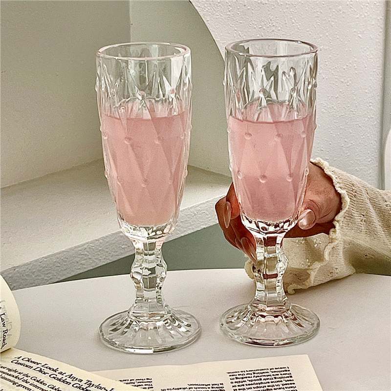 Ins en línea restaurantes retro relieve tallado de vidrio de alto valor de visualización taza de champán de alto pie taza de agua de burbujas taza de jugo