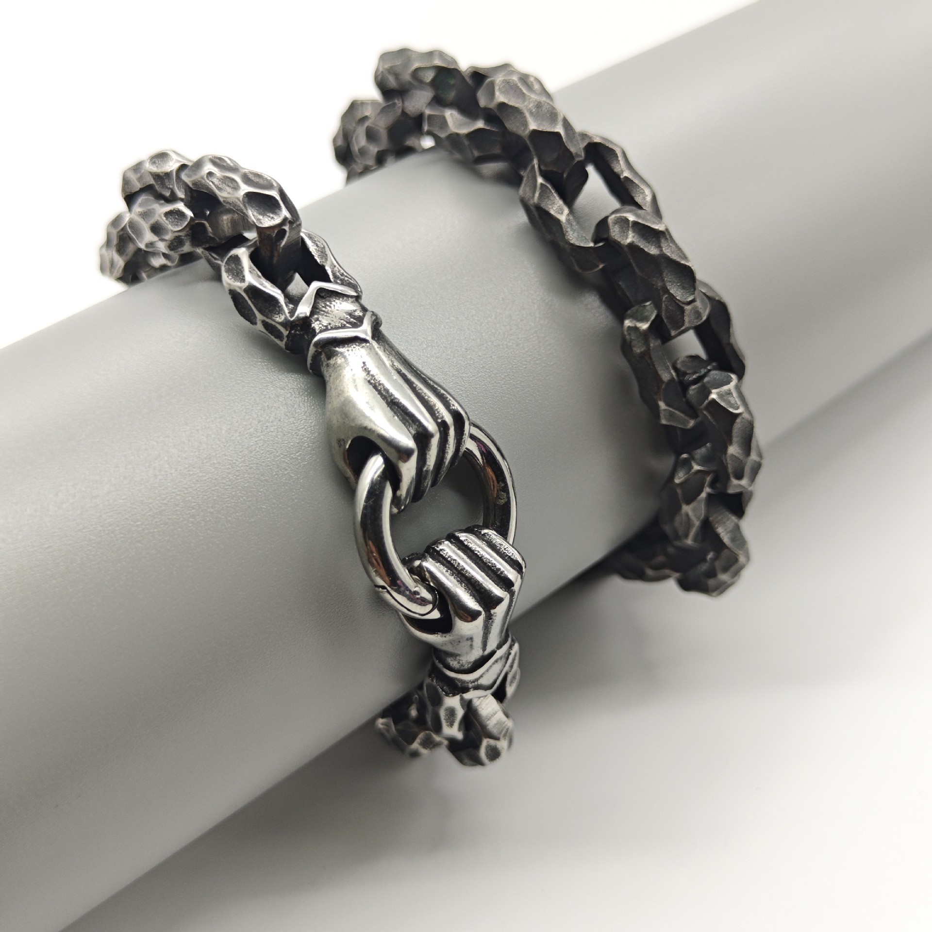 New cross-border European and American personality retro bracelet stainless steel men's fashion retro domineering Cuban chain bracelet jewelry