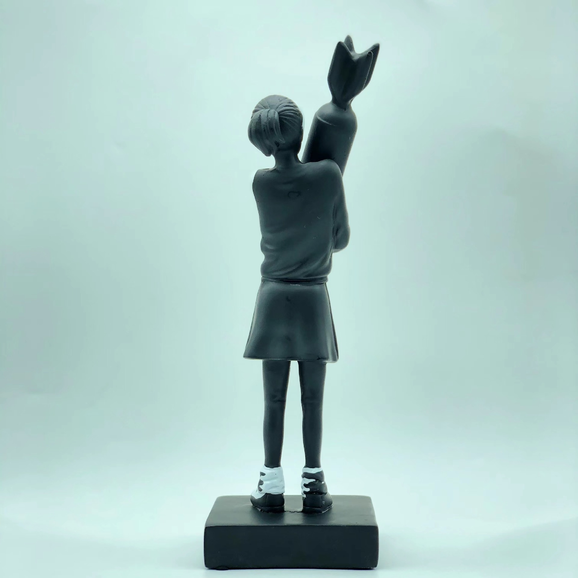 その他 MEDICOM TOY - BOMB HUGGER BRONZE STATUE banksy medicom Amazon.com: OEIPSMK Banksy Girl Figurine Bomb Hugger Statue