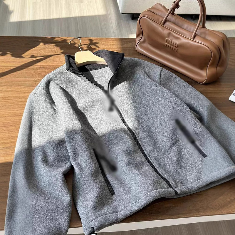 Light and warm ~ men and women with casual stand collar sweater a generation of hair