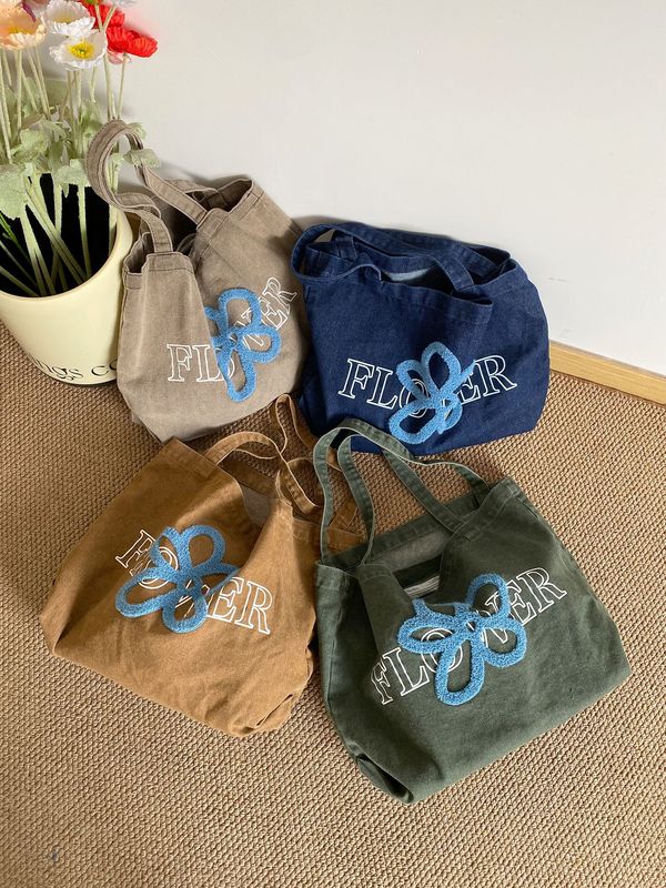 レトロニッチデニムトートバッグ、洗濯可能、色褪せしない、韓国風刺繍フラワーショルダーバッグ、春夏万能通勤バッグ|undefined