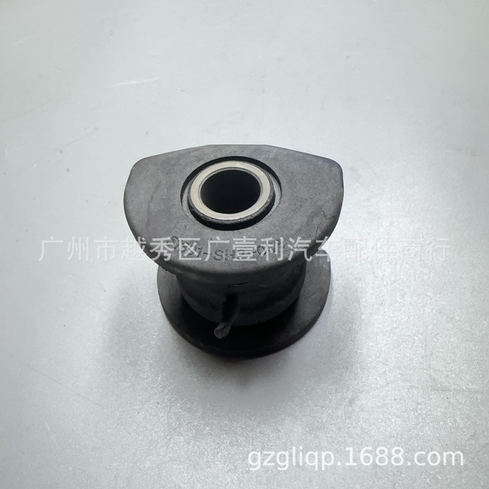 Applicable to 51391-S2H-A01 51391-S2H-003 51391-S2H-013 HRV lower suspension rubber sleeve