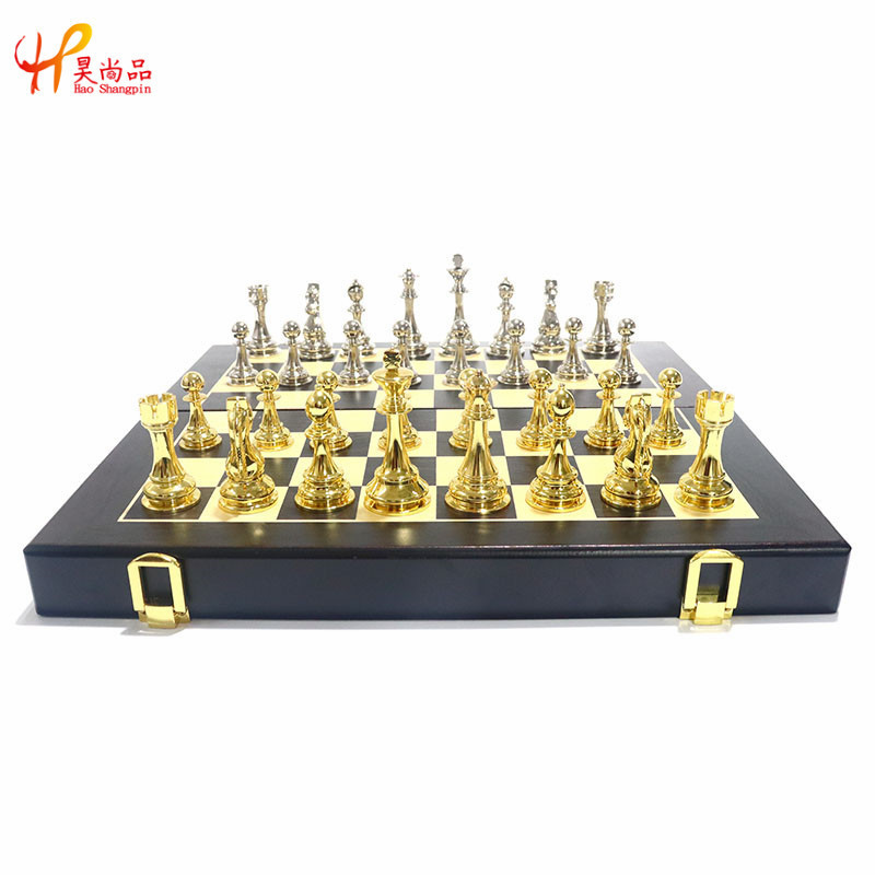New product chess set wooden folding chessboard metal chess pieces children's game supplies metal chess wholesale