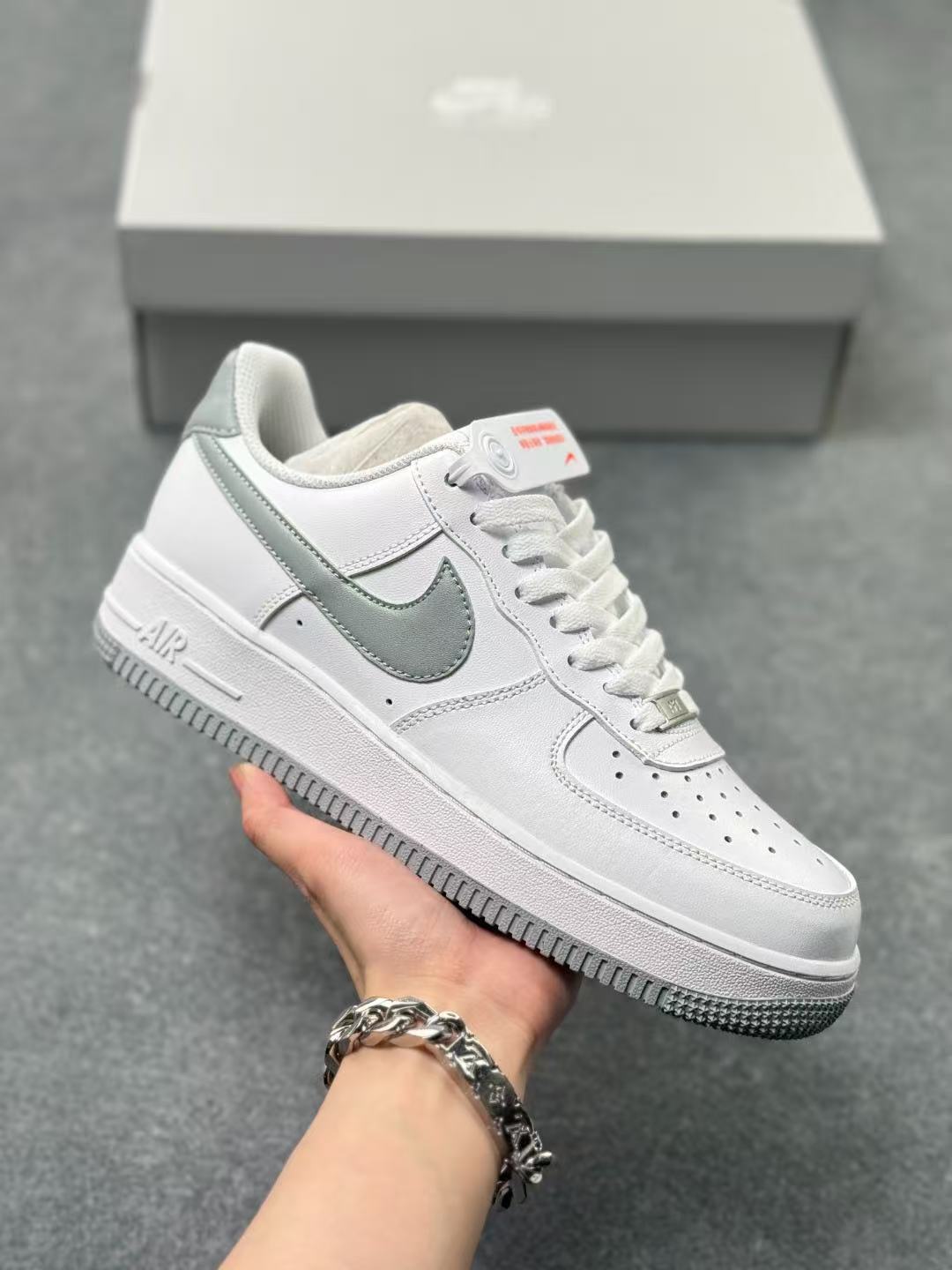 Zapatos de comercio exterior transfronterizo Putian AF1 Fuerza Aérea No. 1 blanco puro negro puro zapatos de patina baja para hombres y mujeres zapatos deportivos casuales