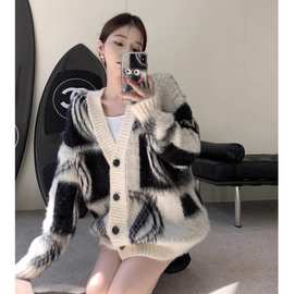 鹿毛绒拉毛 秋冬新款慵懒风拼色v领毛衣外套女中长款针织衫上衣潮