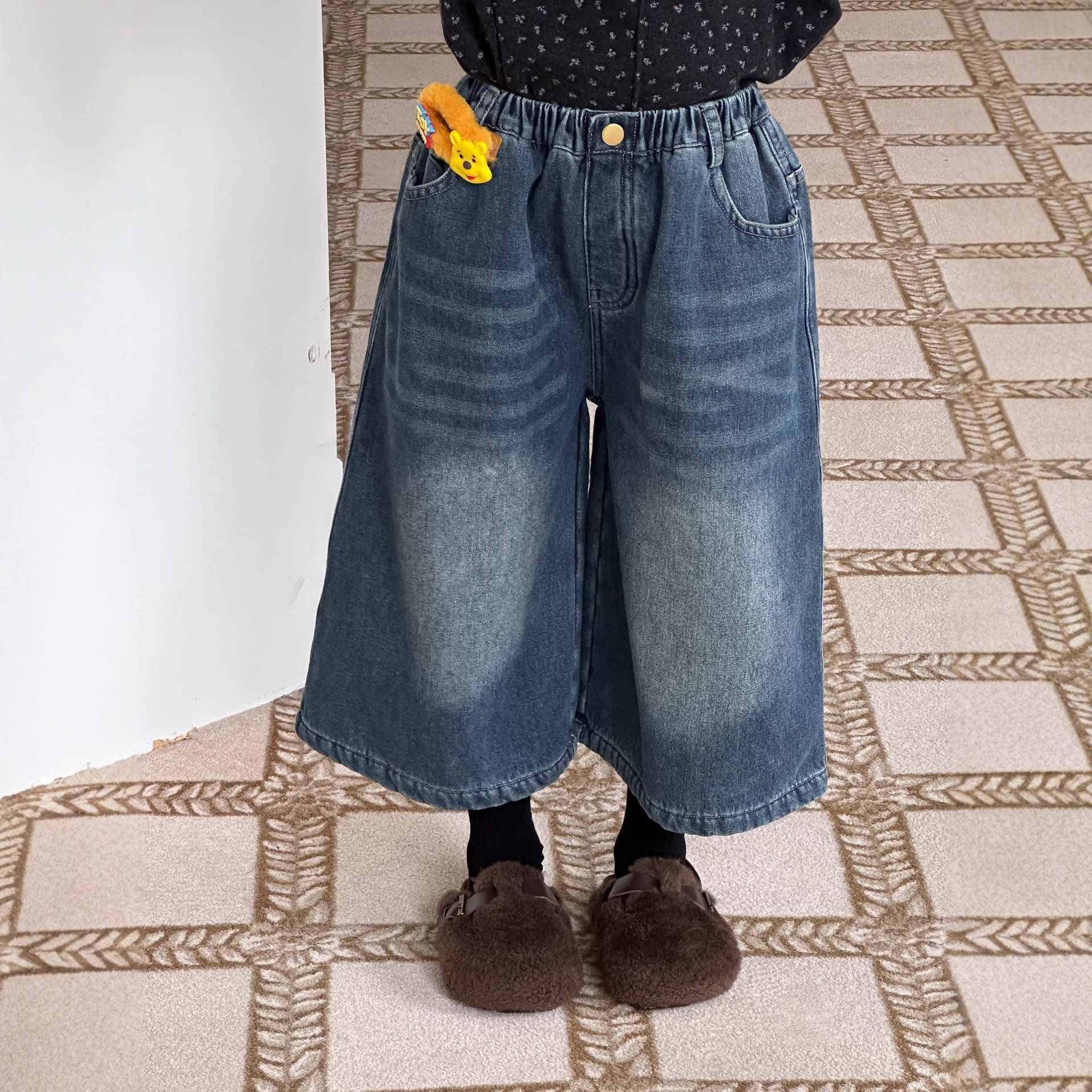 儿童一体绒牛仔裤冬季新款女童加厚洋气直筒裤宝宝冬装时髦长裤潮