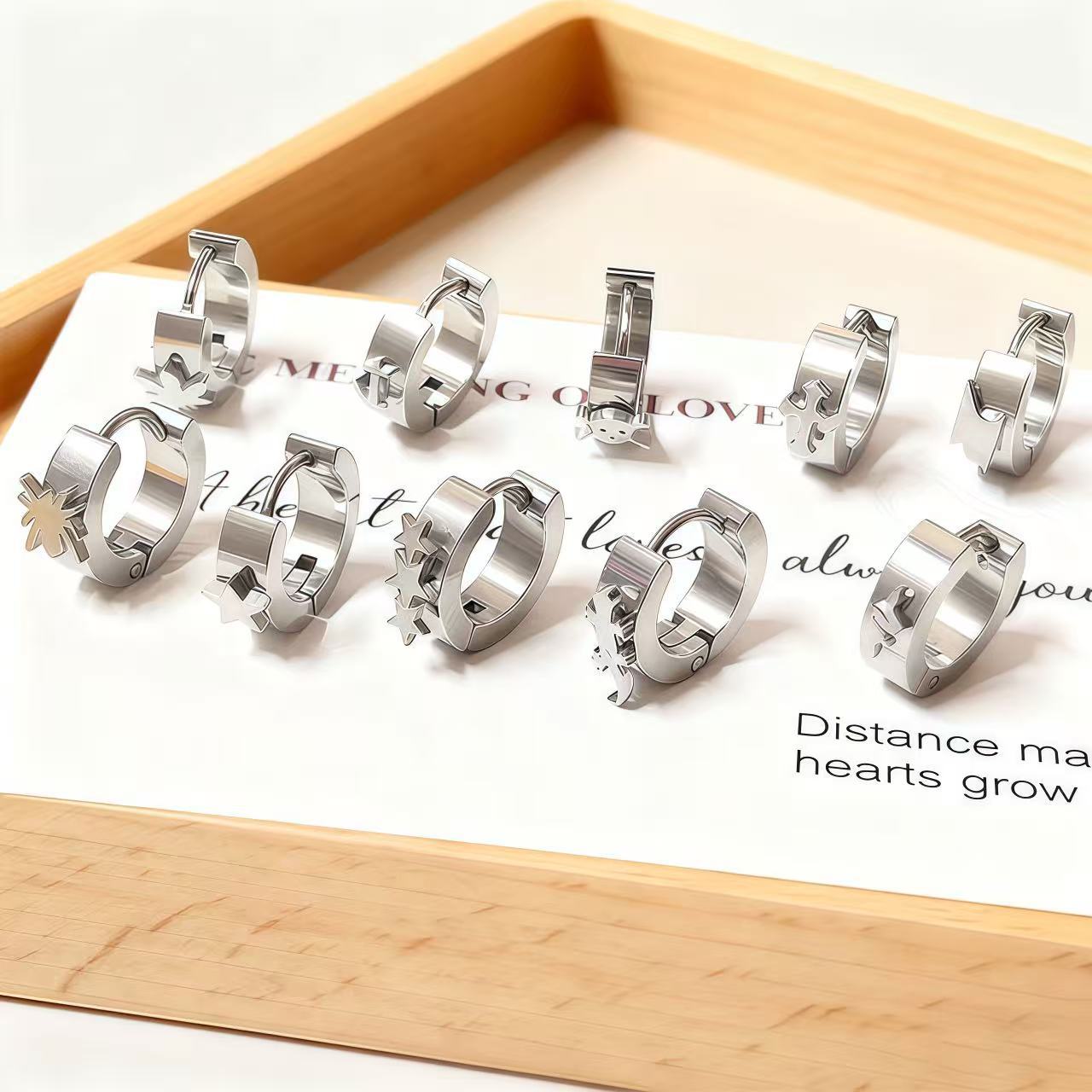 Stainless Steel Five-Pointed Star Earrings for Men and Women, Simple and Versatile Korean Style Niche Spider Earrings, Ear Bone Clips, Fresh Earrings