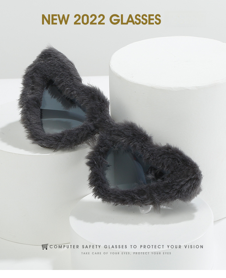 2022 summer new plush sunglasses European and American style love gradient pink glasses funny heart sunglasses_voghion.com