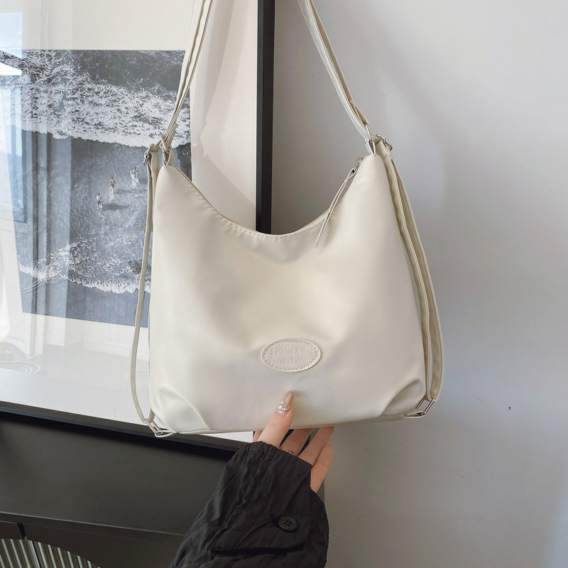 Bolsa de mujer coreana de gran capacidad bajo la axila 2024 retro nuevo otoño y invierno de hombro de moda versátil bolso de hombro