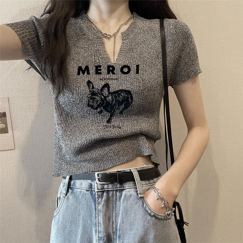 Shoulder V-neck Short-sleeved T-shirt Women's Summer New Design Sense Niche Spice Girls Slim-fit Short Knitted Shirt Top