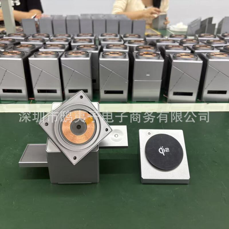 新款旋转三合一磁吸魔方无线充电器适用苹果15手表快充手机支架|undefined