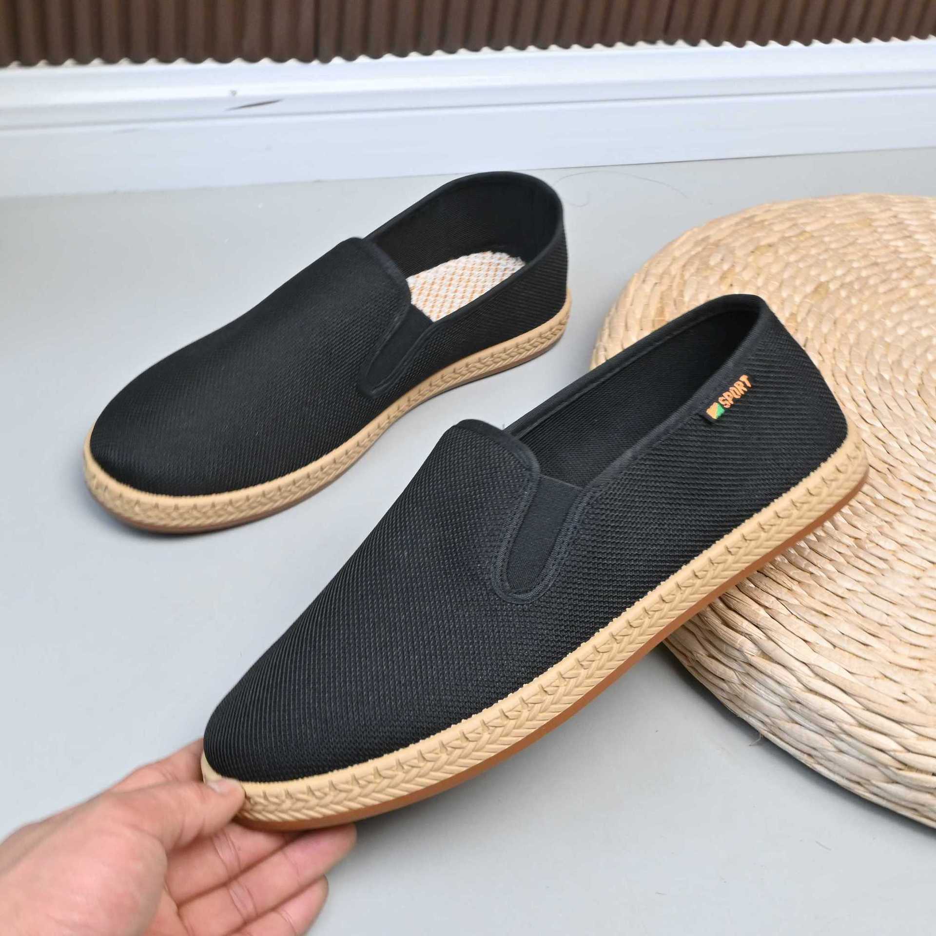 Zapatos de tela de Beijing antiguos genuinos para hombres casuales zapatos de tela negra antideslizantes y resistentes al desgaste cómodos zapatos de cocina de trabajo