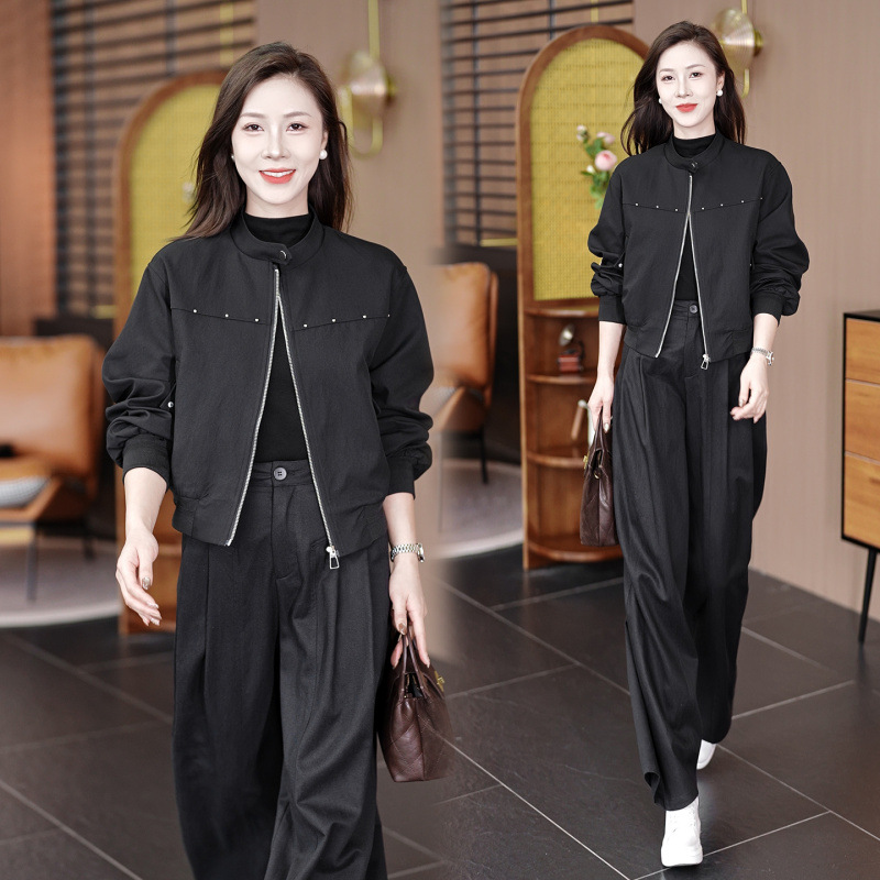 春秋新款休闲风立领棒球服短外套女黑色拉链夹克显瘦减龄上衣