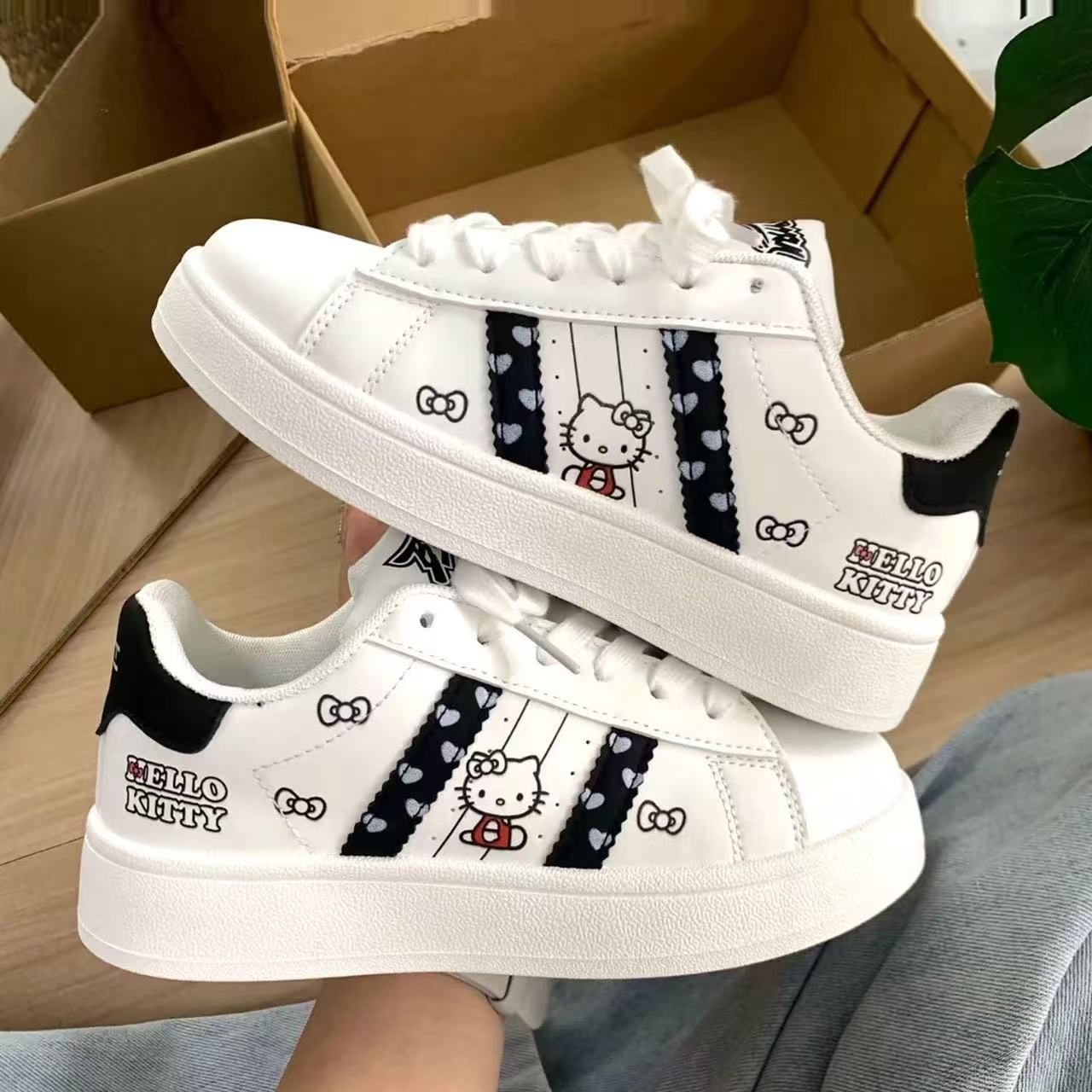 Katy para estudiantes zapatos de skate primavera 2026 nuevo alto valor de suela gruesa zapatos blancos pequeños zapatos deportivos de estilo académico