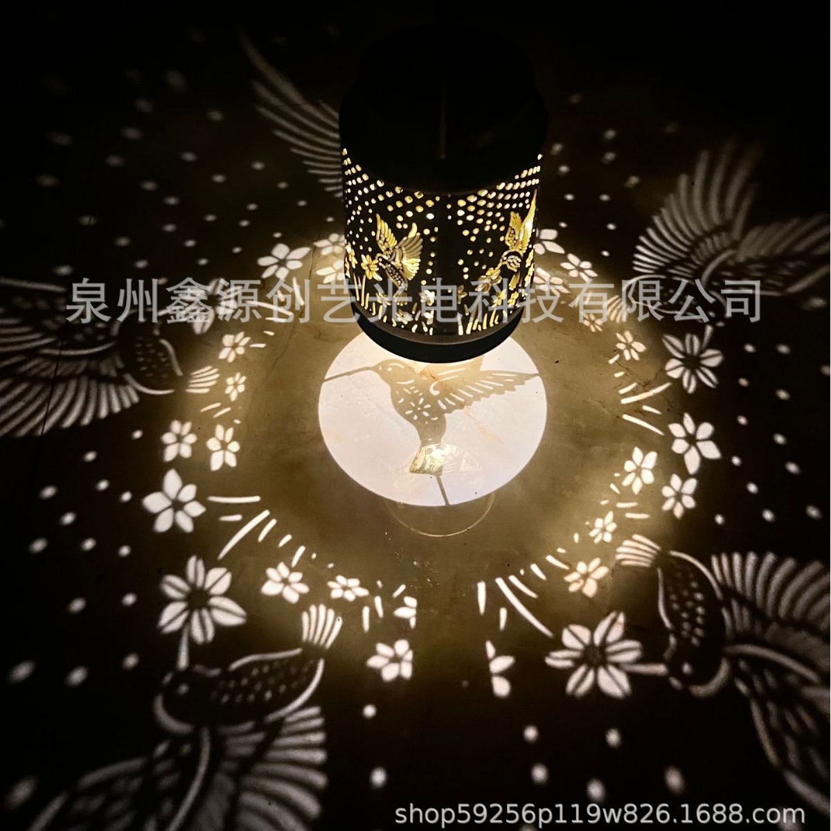 공장 직접 아마존 뜨거운 판매 태양 빛 야외 방수 빈 콘 벌새 랜턴 정원 빛