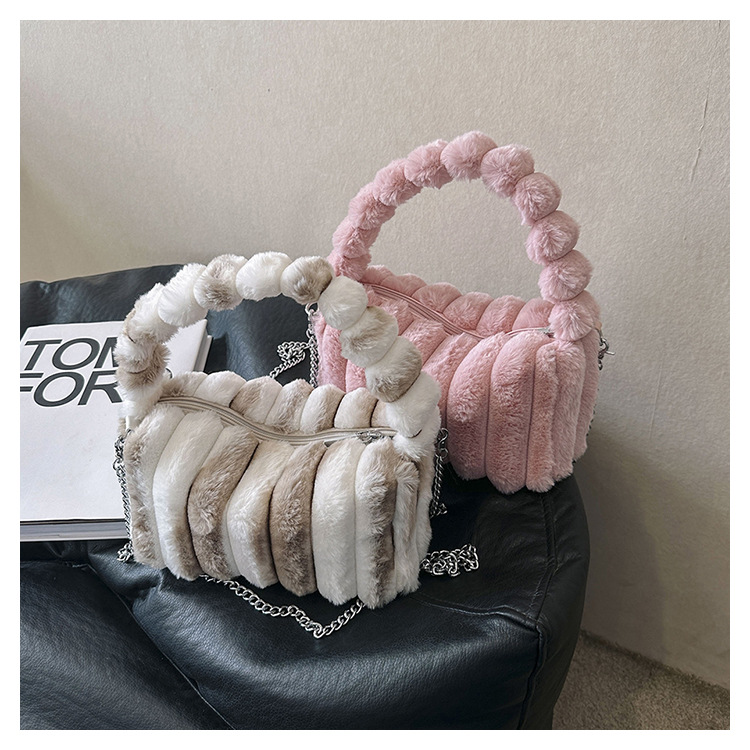 Plüschtasche für Frauen 2023 Herbst und Winter neue Mode einfache Damenhandtasche koreanischen Stil Temperament Damen pelzige Umhängetasche_voghion.com