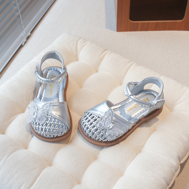 Zapatos de perlas huecas para niñas, 2026 verano, nuevos zapatos infantiles de moda universal, zapatos de princesa, sandalias image 8