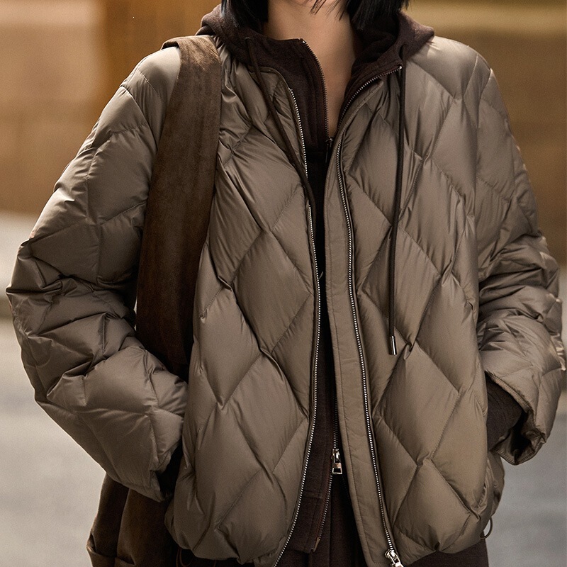Waterproof quilted down jacket with 95% white goose down, diamond pattern women's down jacket, 2026 winter new women's coat Waterproof quilted down jacket with 95% white goose down, diamond pattern women's down jacket, 2026 winter new women's coat