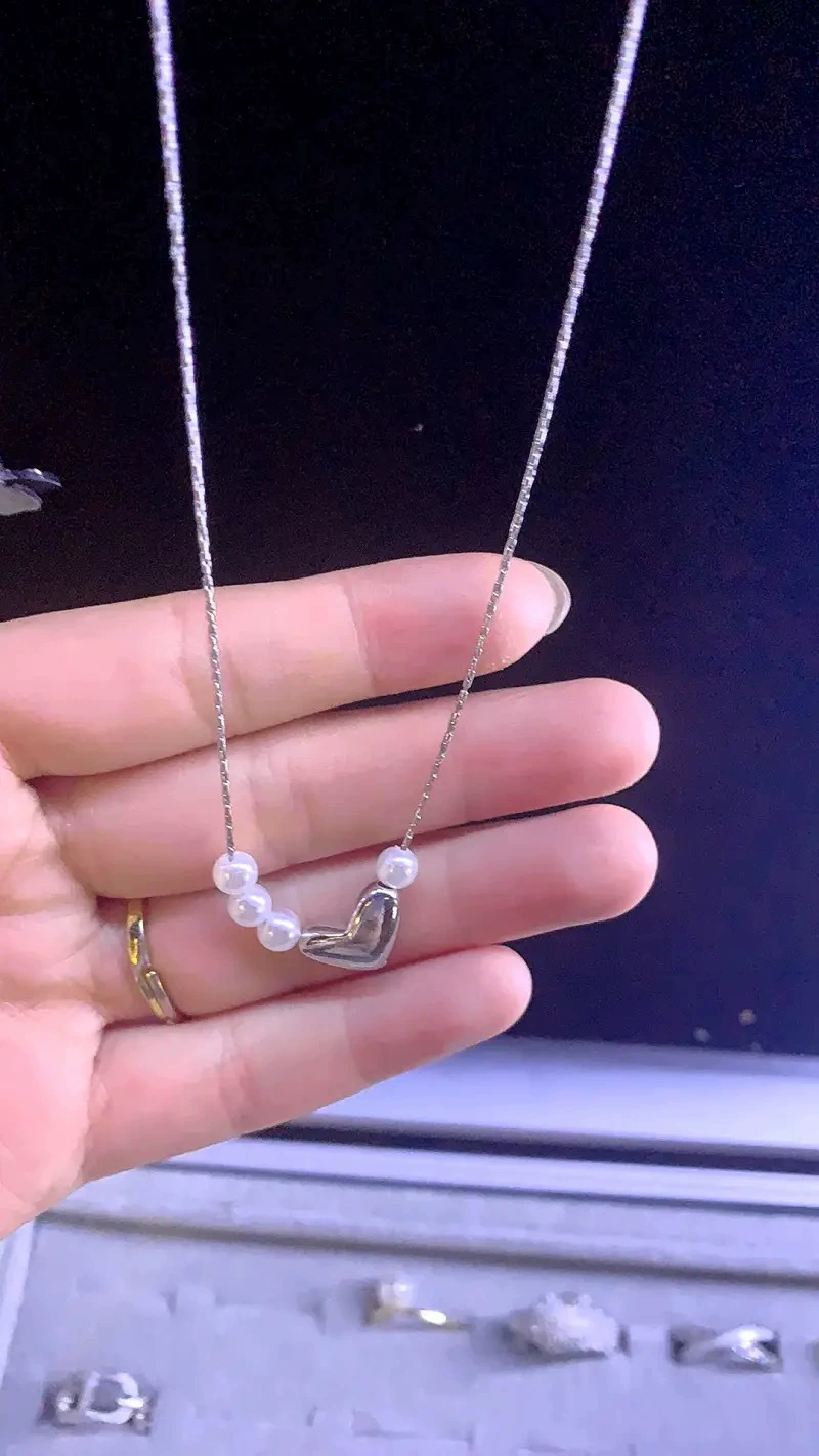 Necklace small pendant chain, minimalist drop/butterfly/pearl designs, lightweight 6,9 g