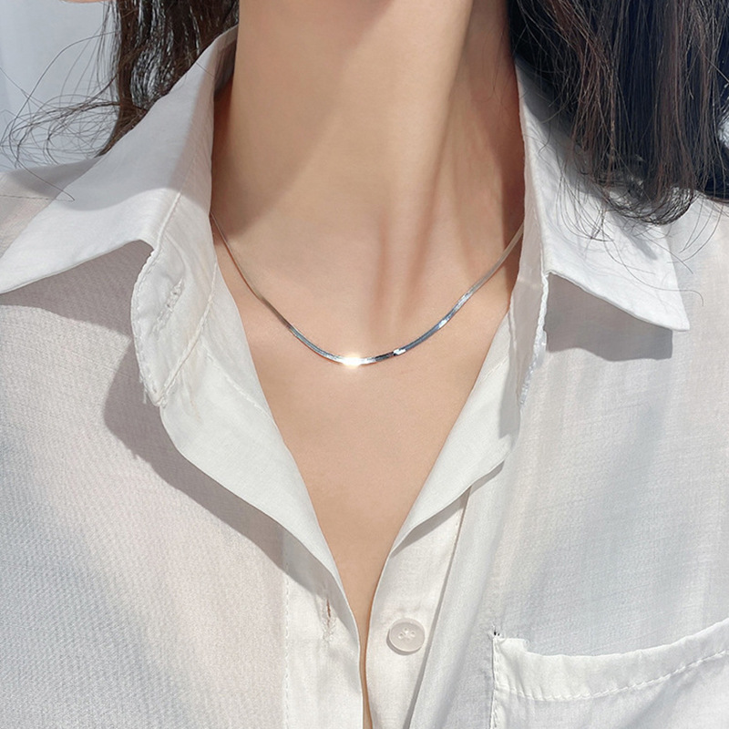 Simple Style Solid Color Titanium Steel Plating Necklace 1 Piece display picture 3