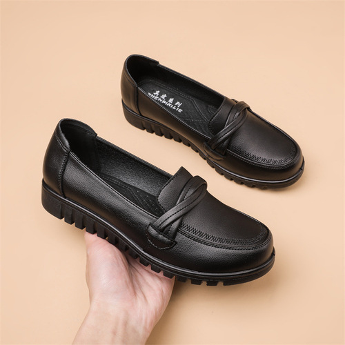 Genuine leather women's shoes  spring new casual women's shoes wholesale soft-soled leather shoes middle-aged and elderly flat-soled mother's shoes