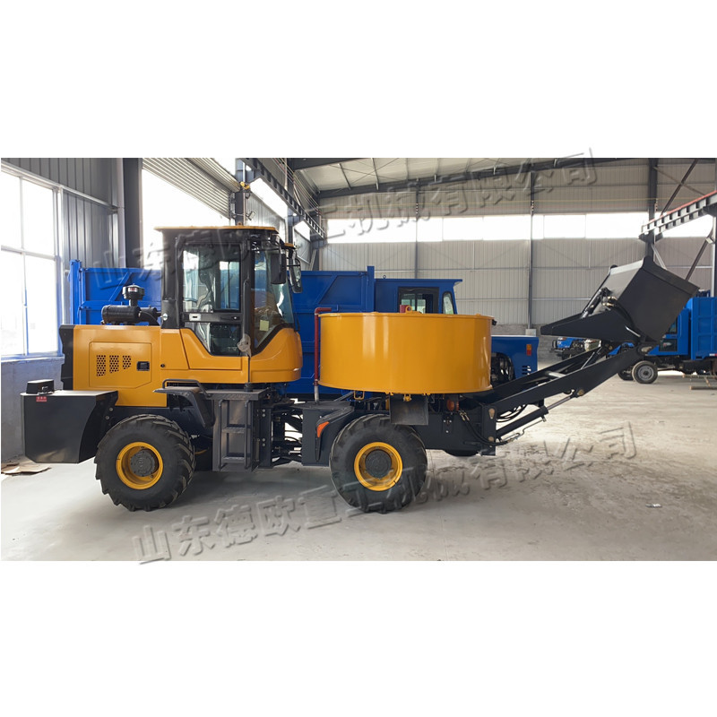 自装自搅拌四轮上料车 路面施工用液压回斗搅拌车 自上料翻斗车