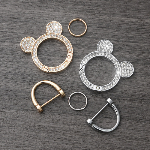 High-end genuine leather Mickey and Minnie car keychain for women, exquisite ins internet celebrity cute keychain pendant creative gift