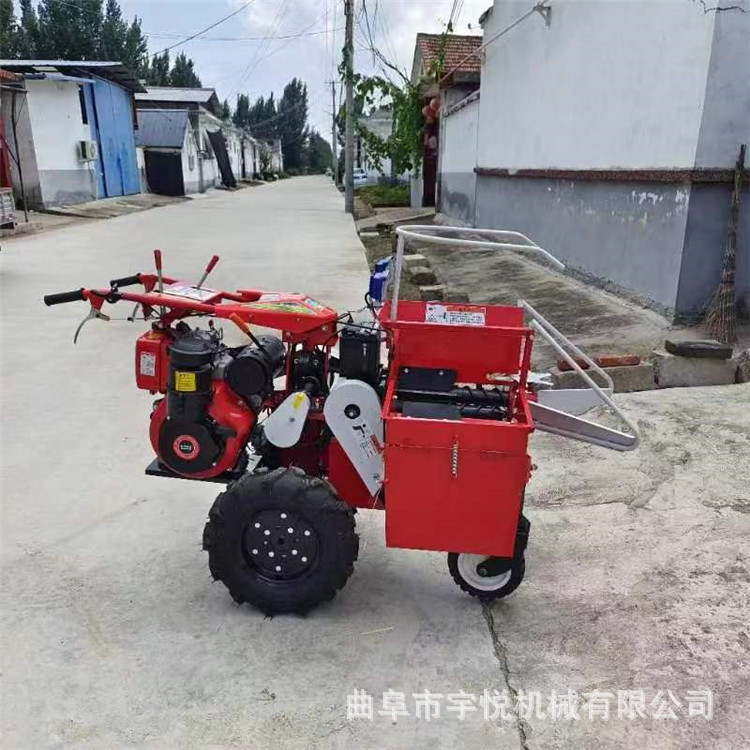 单行玉米收获机 棒子扒皮摘穗机 手扶车前置玉米收割机