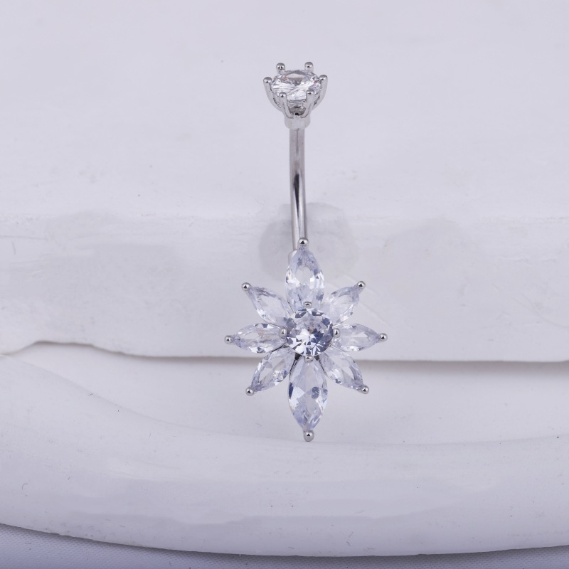 Elegant Zircon Flower Ring For Women In Titanium Steel Fashion_voghion.com