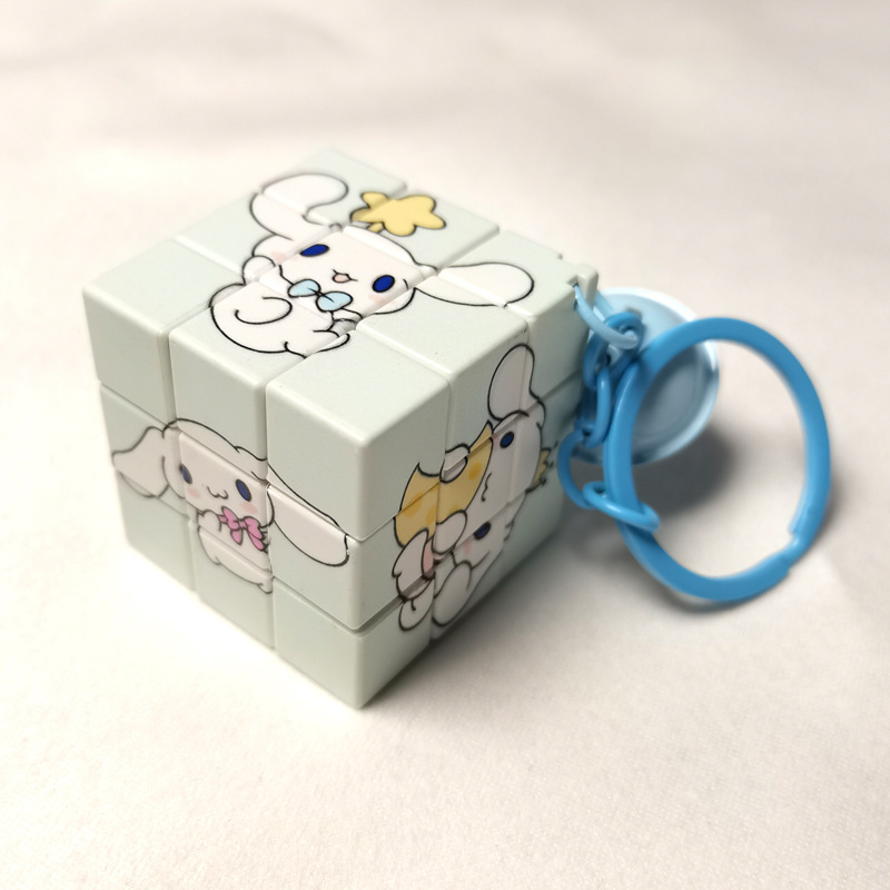 卵の子のパーティーの新型のミニの小さいルービックキューブのキーホルダーは義烏工場のメーカーの卸売りの子供機の子供を掛けます。