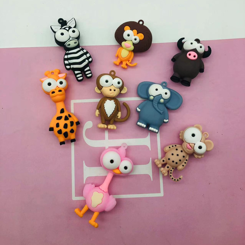 Manufacturer Supplies Cartoon Pvc Pop-Eyed Giraffe Keychain Doll Kawaii Pop-Eyed Animal Keychain Wholesale