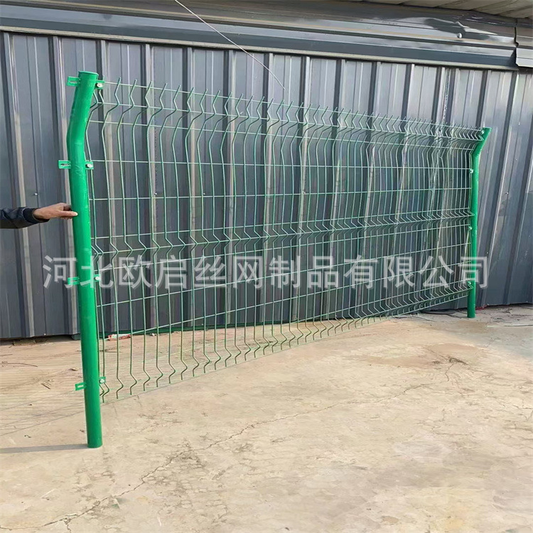 光伏电站围栏圈地果园养殖护栏网扁铁隔离网框架果园光伏围栏
