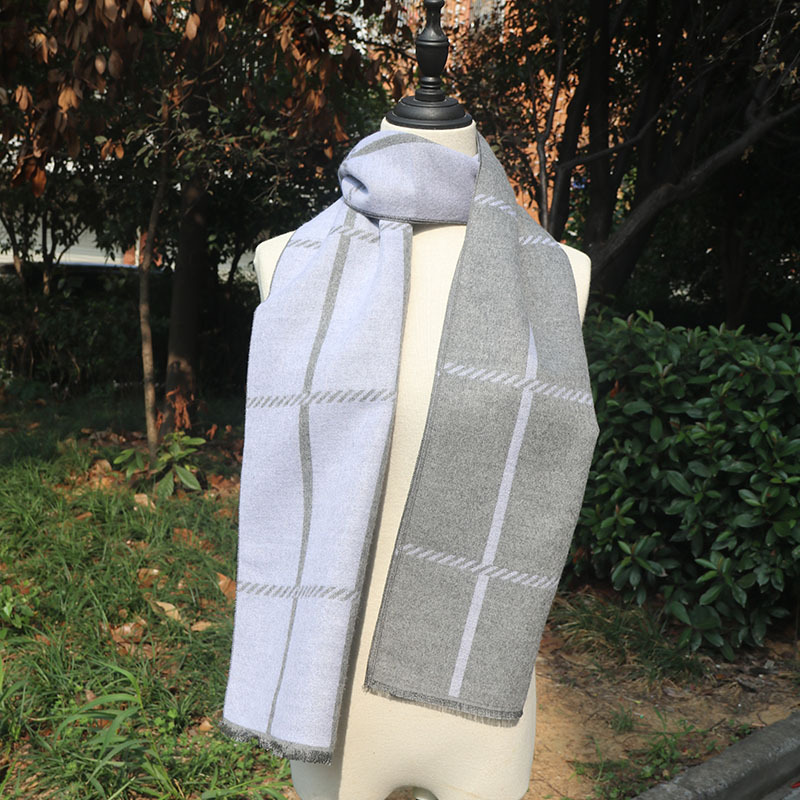 Cachecol de jacquard xadrez com franjas para homem_voghion.com