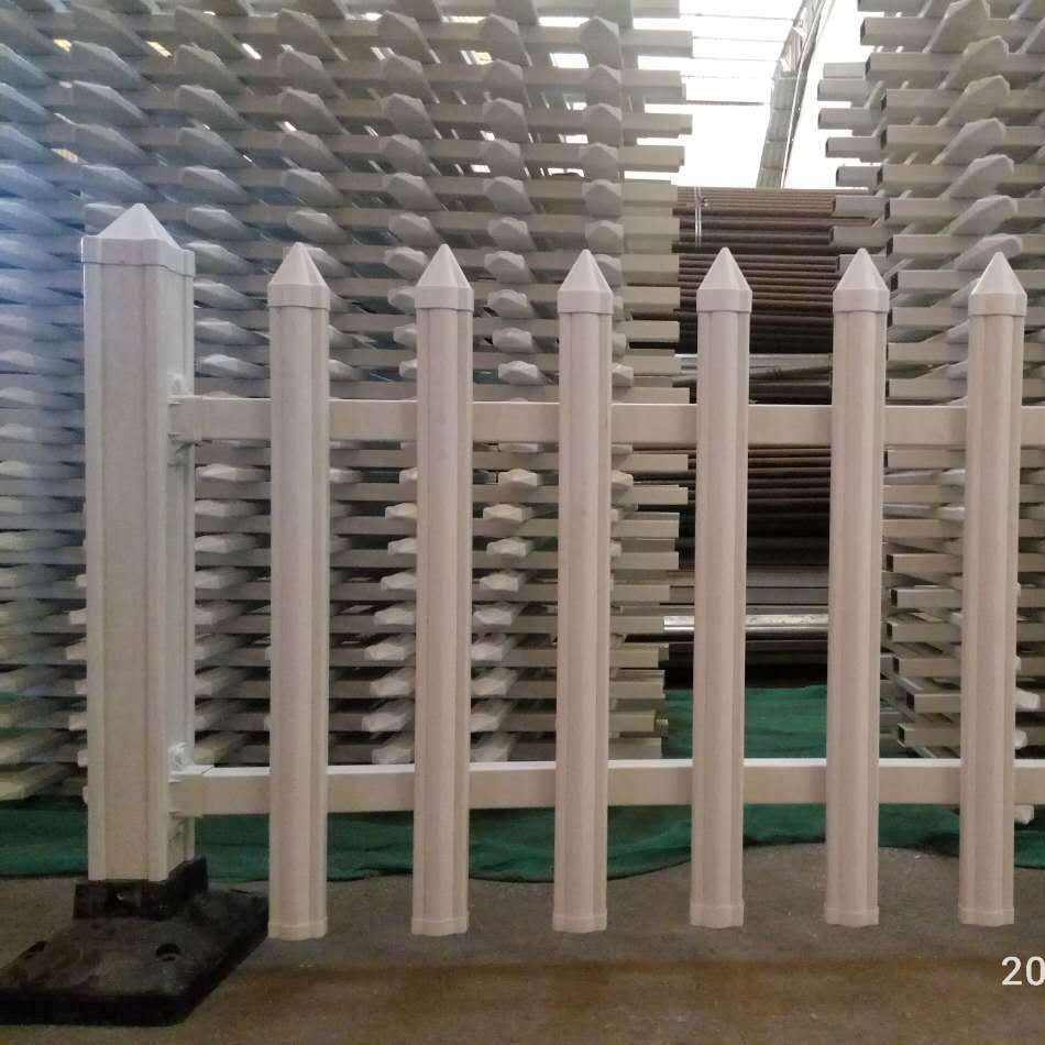 大量承接安装56柱PVC塑钢草坪护栏 组装式草坪栏杆 防爬隔离栏