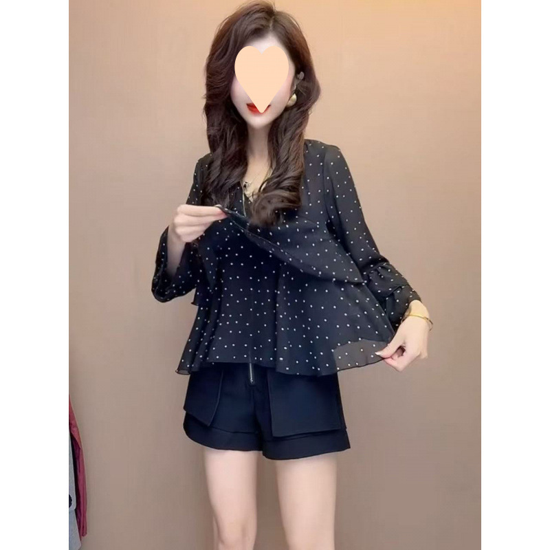 女性用フレンチデザインシフォンシャツ、黒水玉トップス、ベルスリーブフリルシフォンシャツ|undefined