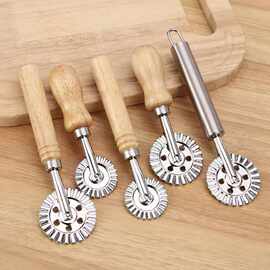 厂家批发不锈钢切饼器橡木柄介饼轮披萨刀滚轮刀饼干模具烘焙工具