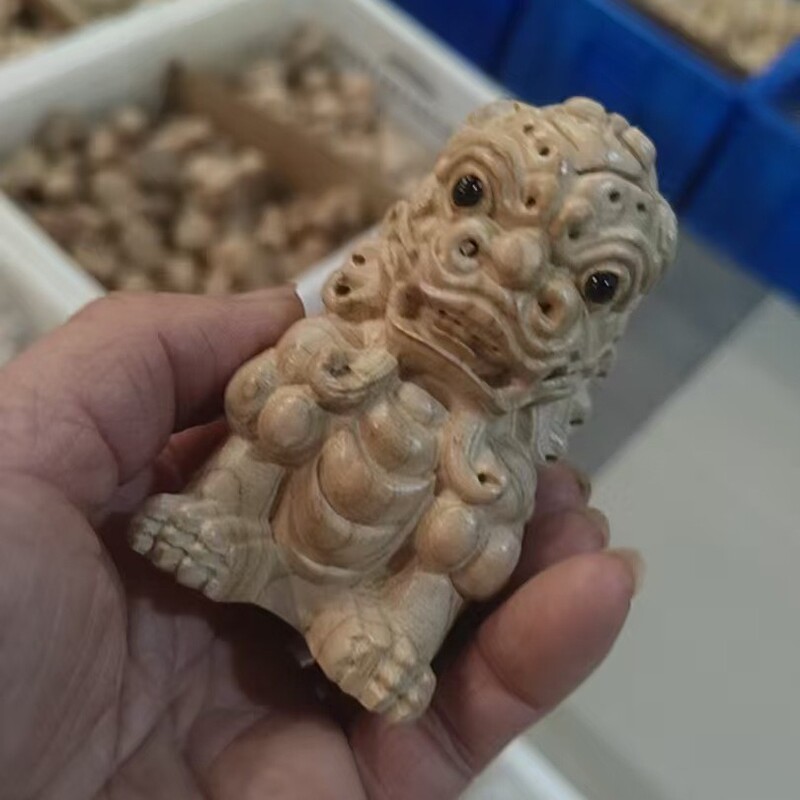 桃木彫刻十二生肖の手の工芸品は桃木の手の木の観光地区の観光工芸品を並べます。|undefined