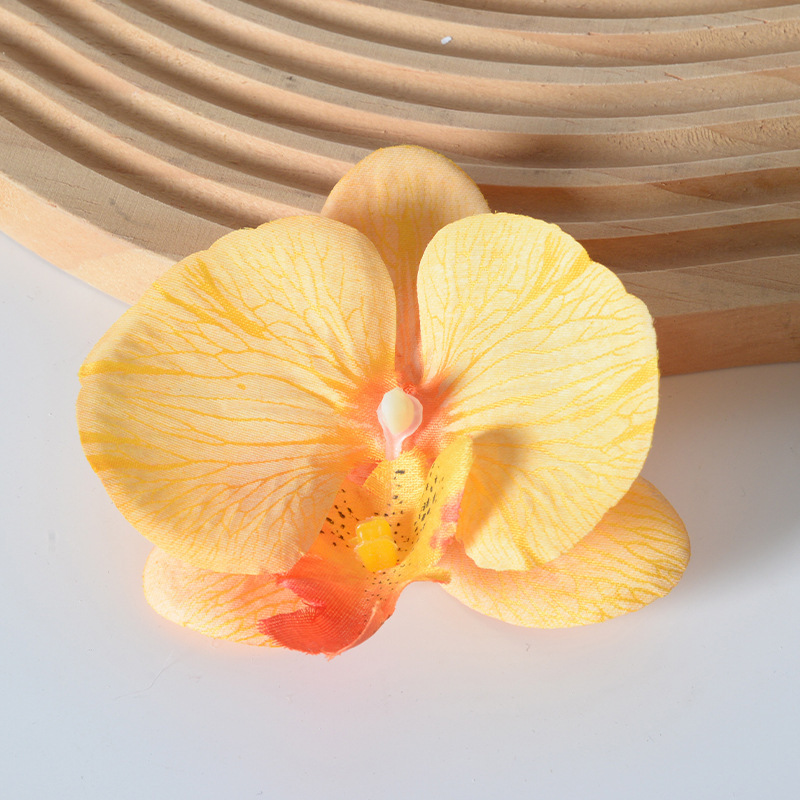 胡蝶蘭の花の頭は花びらの部品をシミュレーションします。|undefined