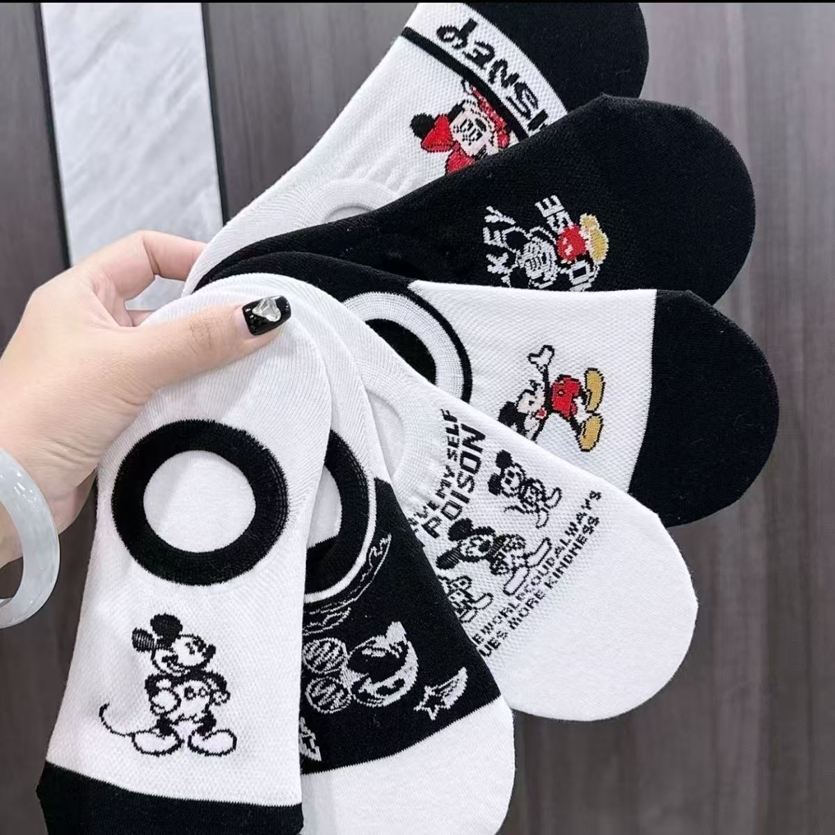 Calcetines de algodón de verano para mujer, delgado, invisible, rojo de la red, caliente, calcetines de moda de Mickey de dibujos animados, calcetines de barco sin tacón