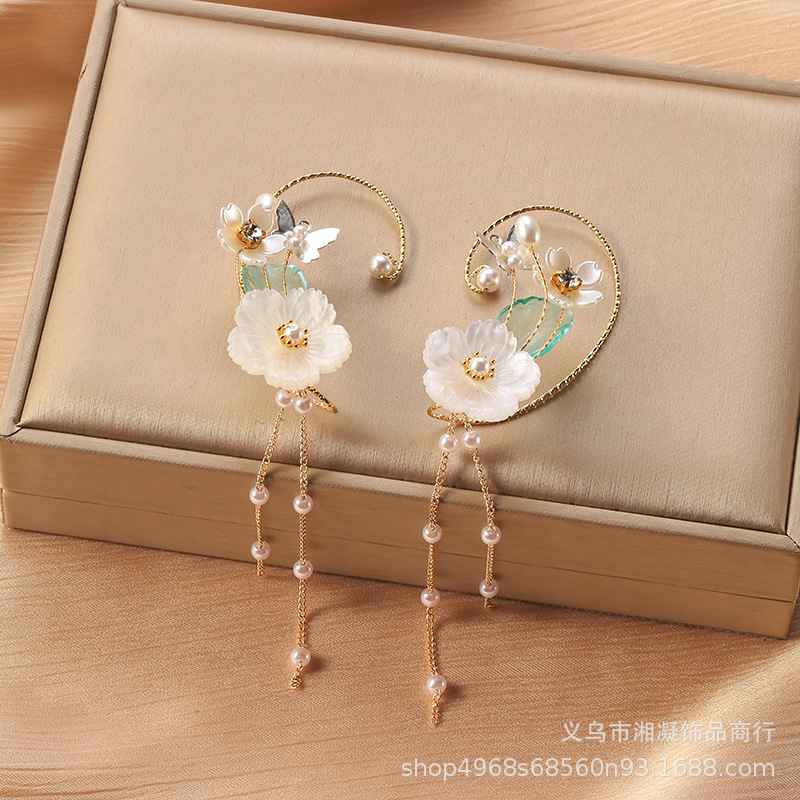 Elegant Classical Hairpin Earrings, Ancient Style Children's Ear Clips, Hanfu and Tang Dynasty Style Exquisite Tassel Retro Girls' Earrings
